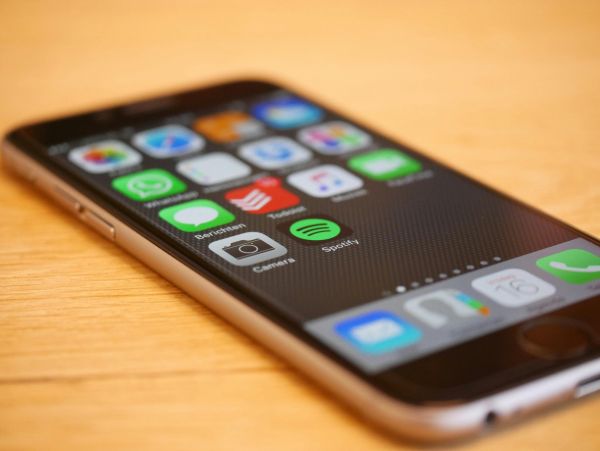 Die vielseitige nutzung von mobiltelefonen im alltag